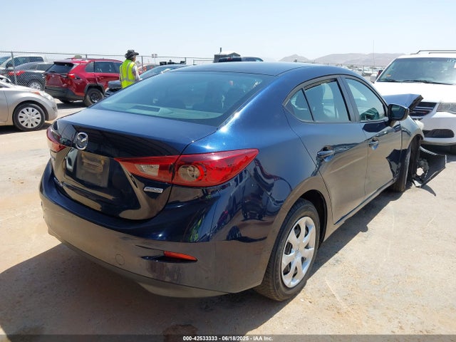 3MZBM1U74FM211067 Mazda pe