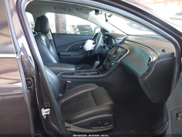 1G4GB5G35EF167833 Buick lfx
