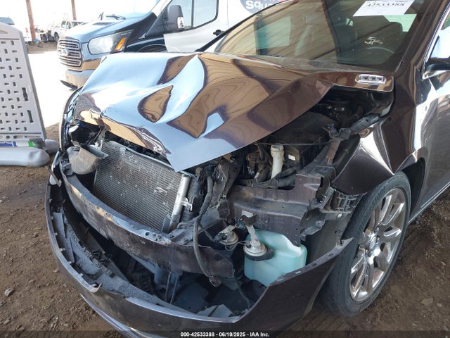 1G4GB5G35EF167833 Buick lfx