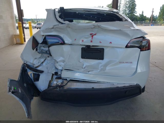 2024 TESLA MODEL Y 7SAYGDEF1RF056775 Photo 5