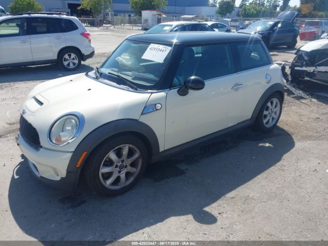 2009 MINI COOPER S WMWMF73519TW88230 Photo 1
