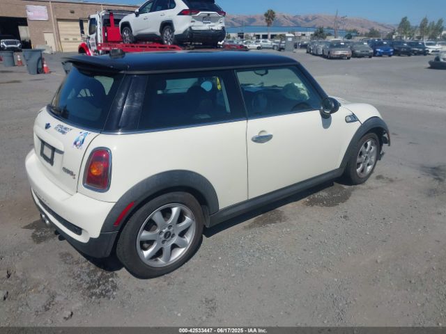 2009 MINI COOPER S WMWMF73519TW88230 Photo 3