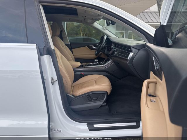2019 AUDI Q8 WA1AVAF12KD018856 Photo 4