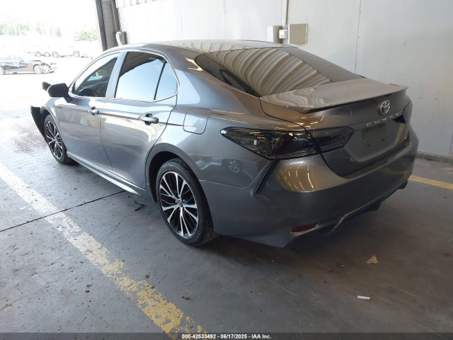 4T1B11HKXJU645942 Toyota CAMRY SE