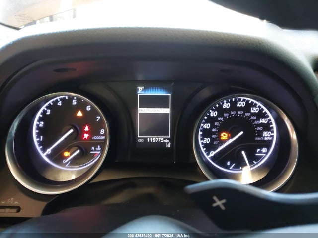 4T1B11HKXJU645942 Toyota CAMRY SE