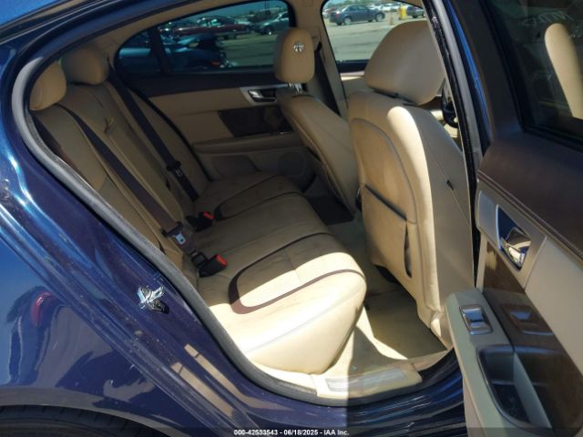 2013 JAGUAR XF SAJWA0HE1DMS63413 Photo 7