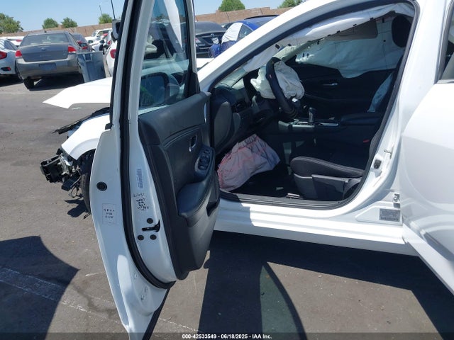 3N1AB8CV3MY247810 Nissan Sentra