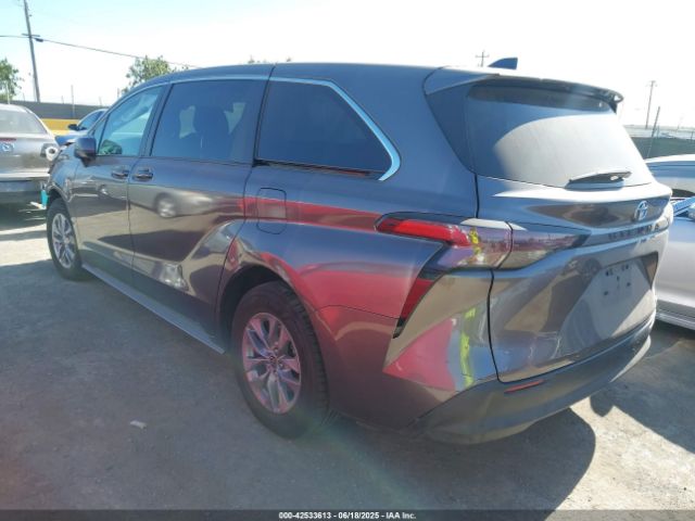2023 TOYOTA SIENNA 5TDKRKEC6PS157598 Photo 2