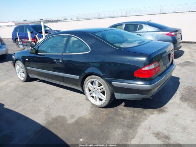 1999 MERCEDES-BENZ CLK 320 WDBLJ65G0XF085110 Photo 2
