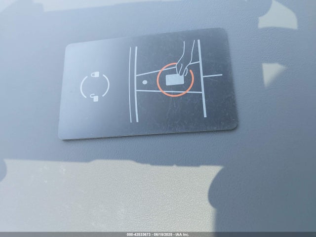 2025 TESLA MODEL 3 5YJ3E1EA6SF917745 Photo 10