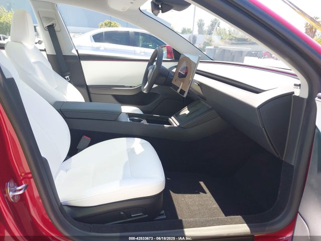 2025 TESLA MODEL 3 5YJ3E1EA6SF917745 Photo 4