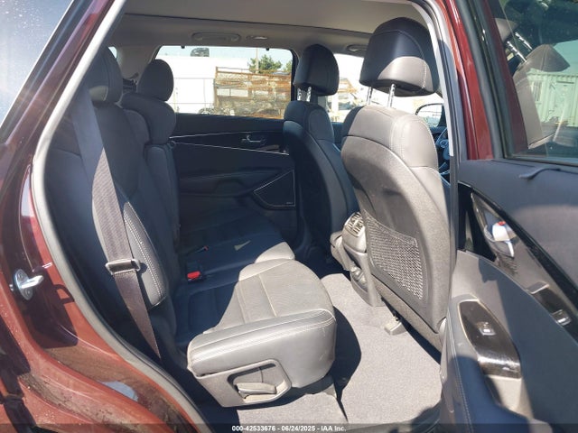 KIA Sorento 2017 5XYPKDA5XHG307983 Image 8