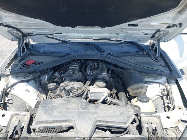 BMW 320i 2016 WBA8E1G55GNT33655 Image 10