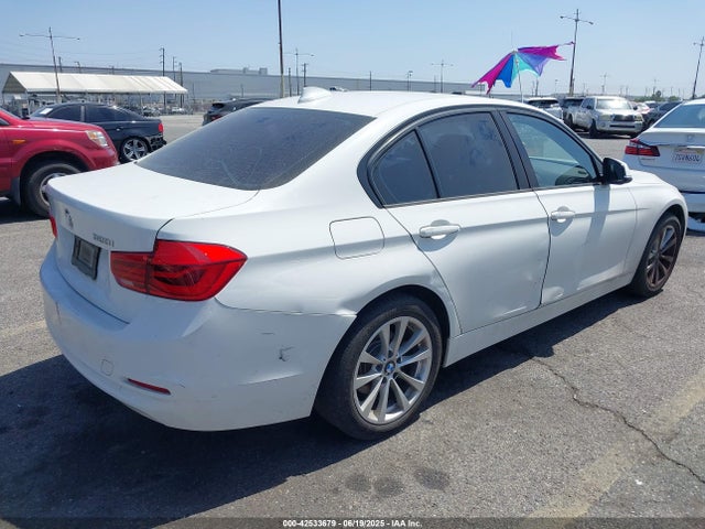 BMW 320i 2016 WBA8E1G55GNT33655 Image 4