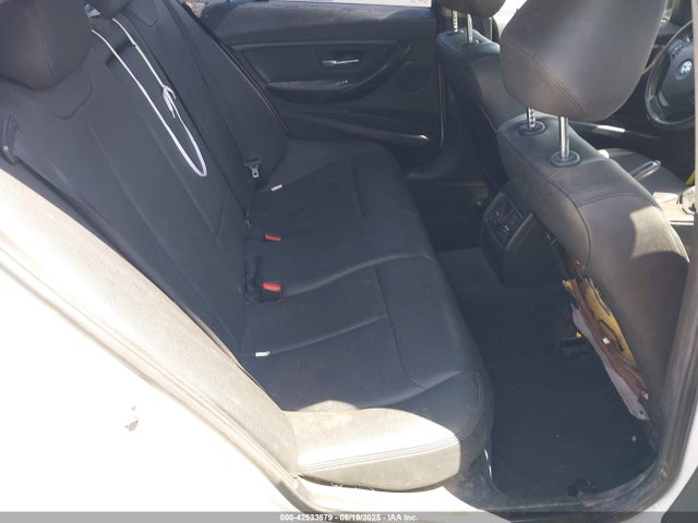 BMW 320i 2016 WBA8E1G55GNT33655 Image 8