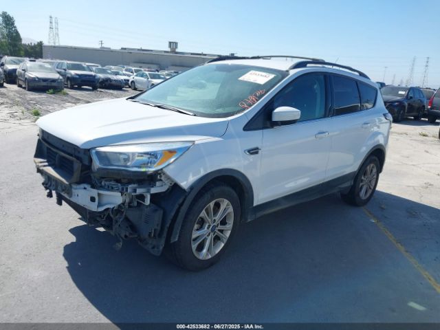 2018 FORD ESCAPE 1FMCU9GD5JUA97877 Photo 1