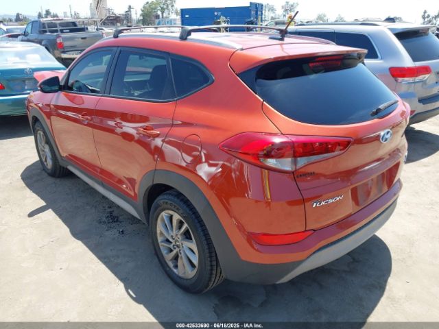 2017 HYUNDAI TUCSON KM8J33A26HU395492 Photo 2