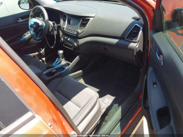 2017 HYUNDAI TUCSON KM8J33A26HU395492 Photo 4