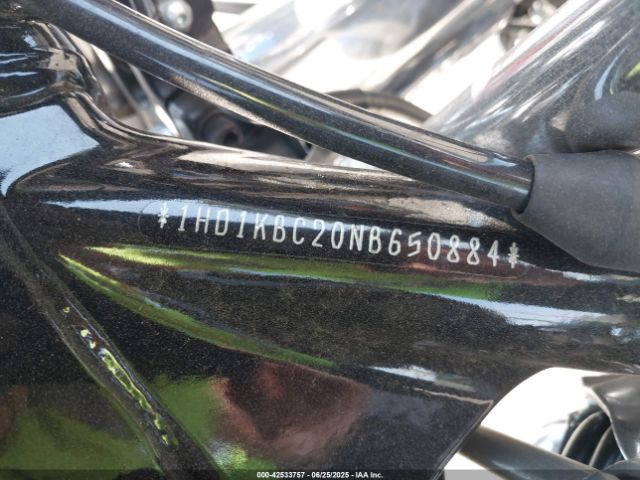 2022 HARLEY-DAVIDSON FLHX 1HD1KBC20NB650884 Photo 9