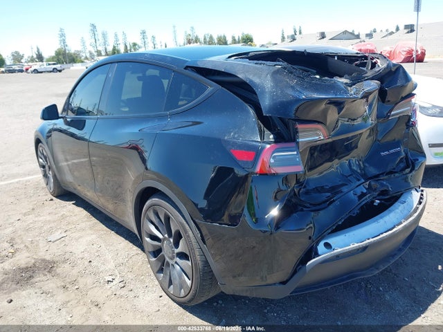 2022 TESLA MODEL Y 7SAYGDEF9NF351990 Photo 2