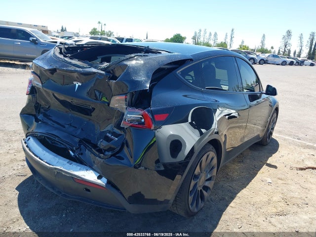 2022 TESLA MODEL Y 7SAYGDEF9NF351990 Photo 3