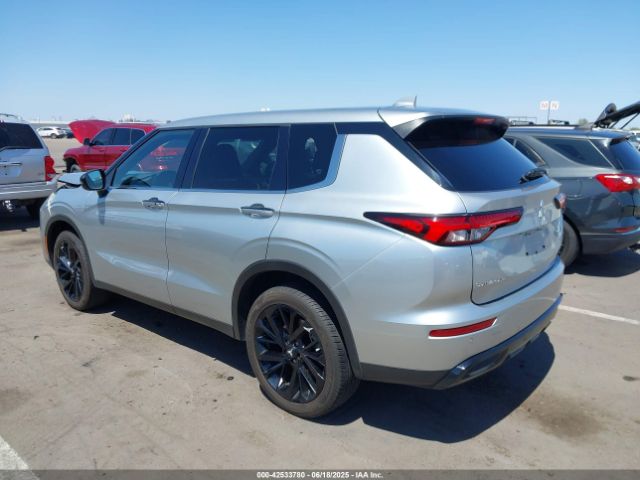 2022 MITSUBISHI OUTLANDER JA4J3UA8XNZ069671 Photo 2