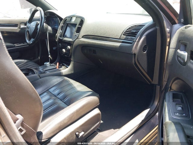 Chrysler 2019 2019 2C3CCABG7KH562811 Image 5