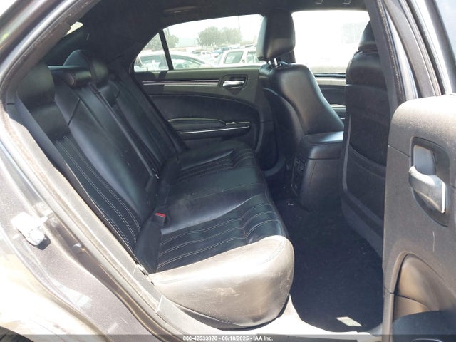 Chrysler 2019 2019 2C3CCABG7KH562811 Image 8