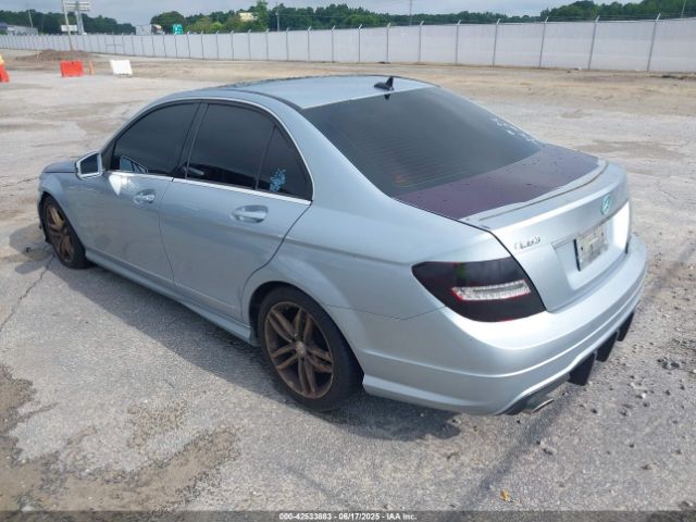2013 MERCEDES-BENZ C 300 WDDGF8AB3DR280578 Photo 2
