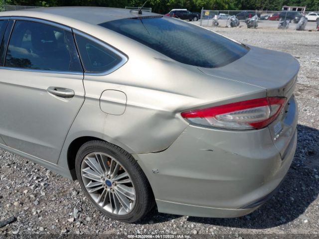 3FA6P0HD7FR127274 Ford FUSION SE
