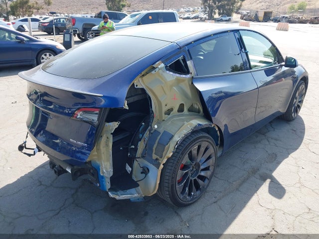 2023 TESLA MODEL Y 7SAYGDEF3PF624098 Photo 3