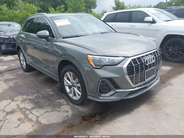 2022 AUDI Q3 WA1DECF34N1026117 Photo 0