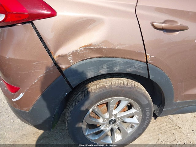 KM8J23A47HU268187 Hyundai TUCSON SE