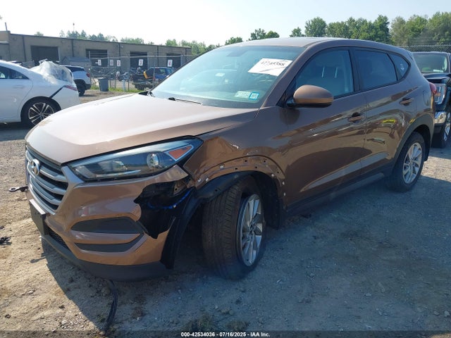 KM8J23A47HU268187 Hyundai TUCSON SE