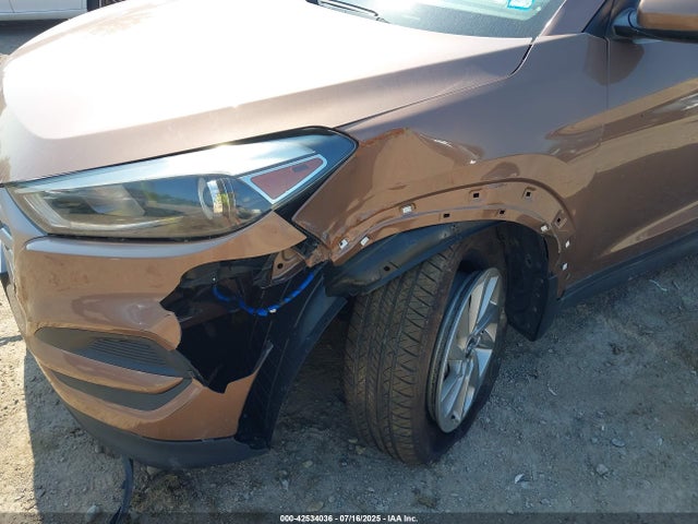 KM8J23A47HU268187 Hyundai TUCSON SE