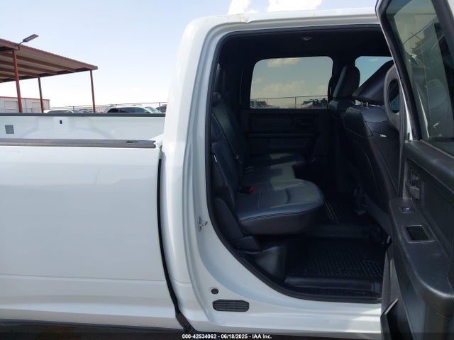 3C6UR5HJ6NG390520 RAM 2500