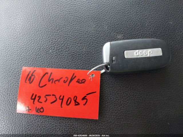 2016 JEEP CHEROKEE 1C4PJLCS8GW229995 Photo 10