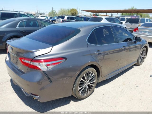 2018 TOYOTA CAMRY 4T1B11HK0JU052140 Photo 3