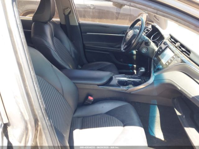 2018 TOYOTA CAMRY 4T1B11HK0JU052140 Photo 4