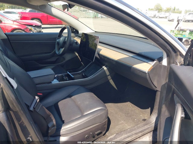 Tesla MODEL 3 2020 5YJ3E1EA9LF796744 Image 5