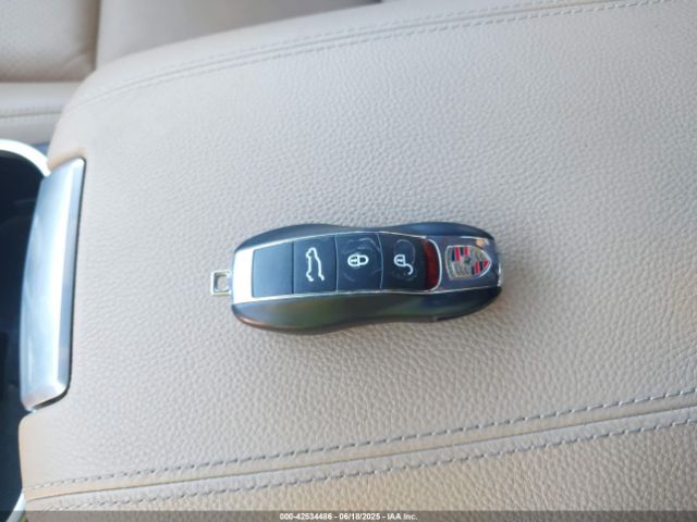 2016 PORSCHE CAYENNE WP1AA2A26GKA11806 Photo 10