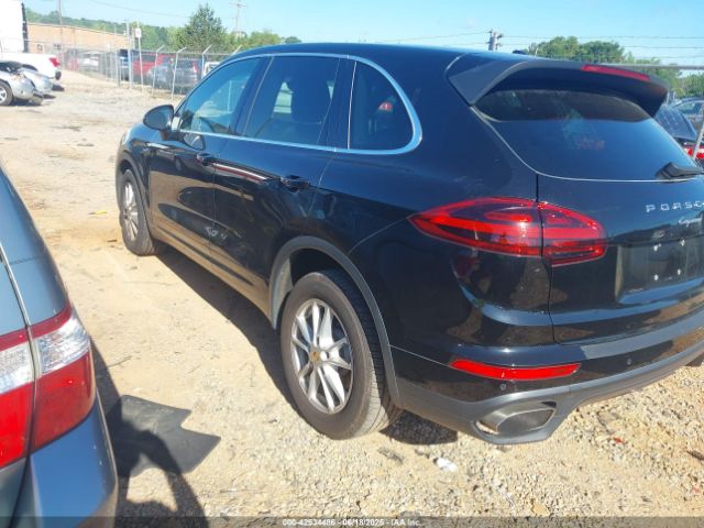 2016 PORSCHE CAYENNE WP1AA2A26GKA11806 Photo 2