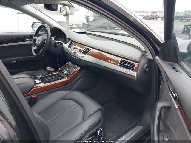 2011 AUDI A8 WAUAVAFD0BN024825 Photo 4