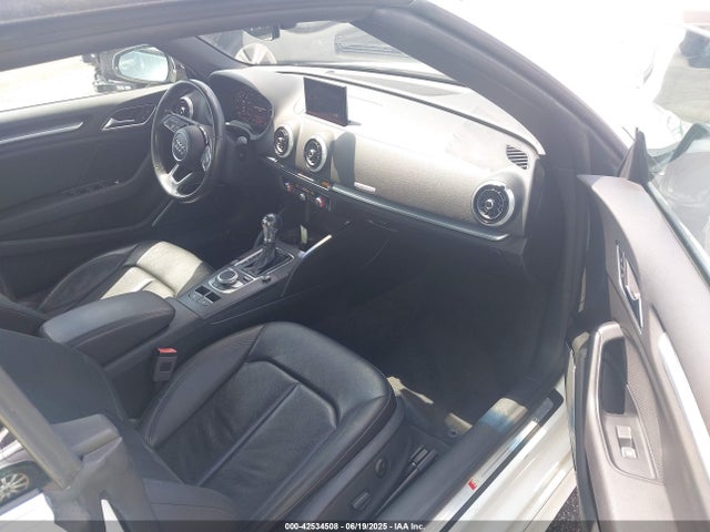 2018 AUDI A3 WAUY8LFF9J1032219 Photo 4