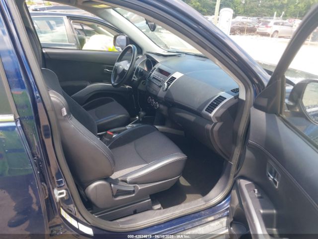 2011 MITSUBISHI OUTLANDER JA4JS4AX8BU020746 Photo 4