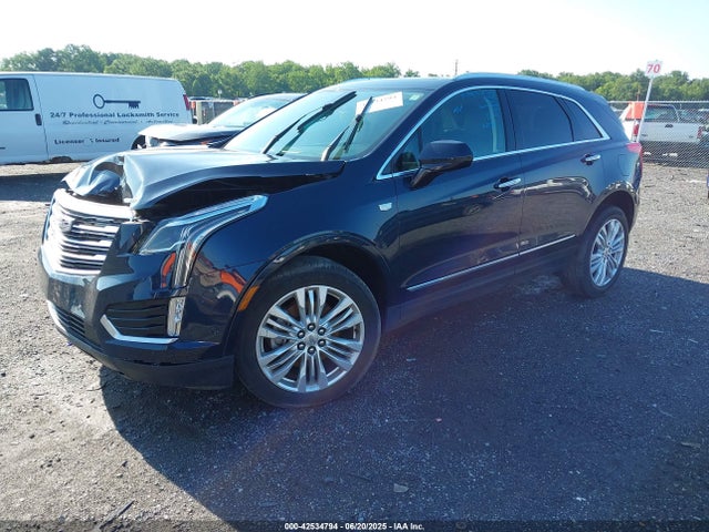 2017 CADILLAC XT5 1GYKNCRS0HZ240604 Photo 1