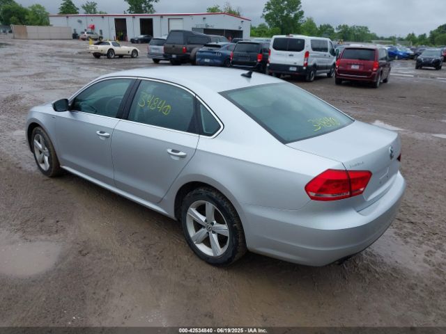 2014 VOLKSWAGEN PASSAT 1VWAT7A33EC035714 Photo 2