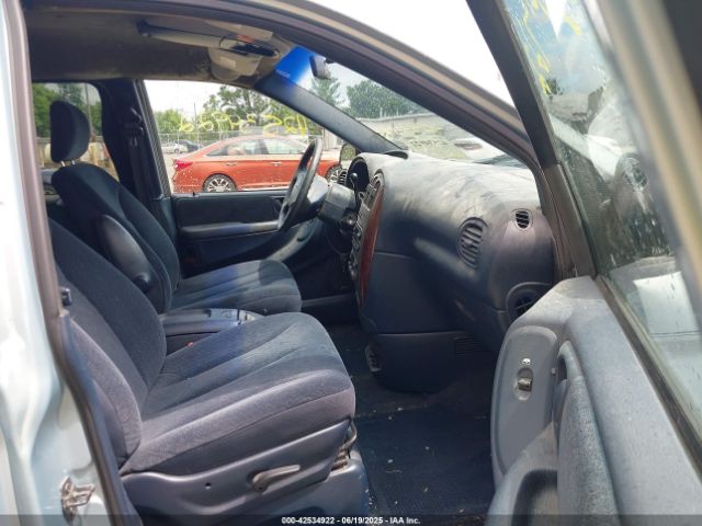 2001 CHRYSLER TOWN & COUNTRY 2C8GP443X1R265908 Photo 4