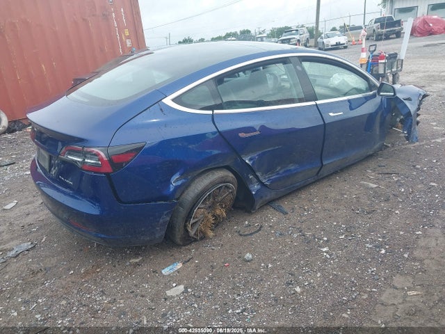 2019 TESLA MODEL 3 5YJ3E1EB6KF408280 Photo 3