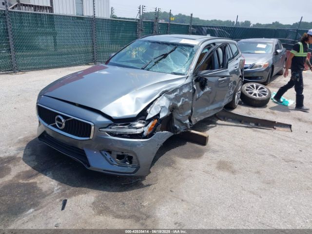 2020 VOLVO V60 YV1102EK3L2382229 Photo 1